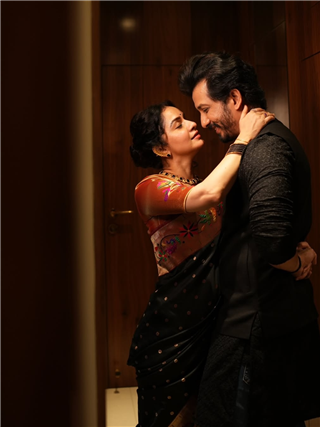 सुखदा-अभिजीत खांडकेकर झाले रोमँटिक - Marathi News | सुखदा-अभिजीत खांडकेकर झाले रोमँटिक | Latest Photos at Lokmat.com