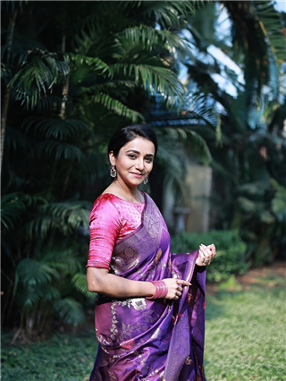 Jui Gadkari : ...जणू अप्सरा ही खास! - Marathi News | Jui Gadkari : ...जणू अप्सरा ही खास! | Latest Photos at Lokmat.com