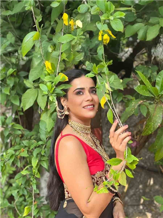 प्रतीक्षा मुणगेकरच्या मनमोहक अदा - Marathi News | प्रतीक्षा मुणगेकरच्या मनमोहक अदा | Latest Photos at Lokmat.com