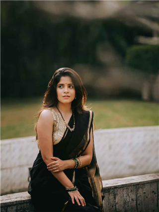 चेहरा है या चाँद खिला है...! - Marathi News | चेहरा है या चाँद खिला है...! | Latest Photos at Lokmat.com