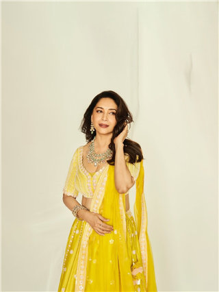 नजरों में कशिश और अंदाज में नूर...! - Marathi News | नजरों में कशिश और अंदाज में नूर...! | Latest Photos at Lokmat.com