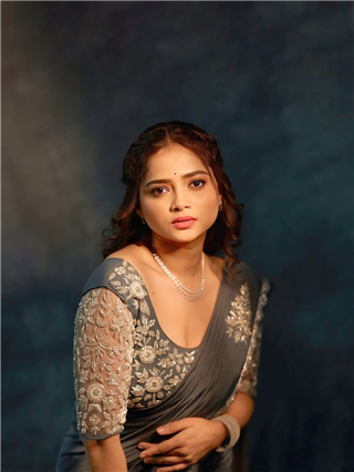 साडीत शिवालीच्या कातिल अदा, पाहून चाहते फिदा - Marathi News | साडीत शिवालीच्या कातिल अदा, पाहून चाहते फिदा | Latest Photos at Lokmat.com