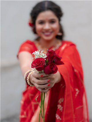 गुलाबाचं फुल घेतलेल्या ब्यूटिफुल अभिनेत्रीला ओळखलं? - Marathi News | गुलाबाचं फुल घेतलेल्या ब्यूटिफुल अभिनेत्रीला ओळखलं? | Latest Photos at Lokmat.com