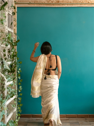 पन्नाशीतही दिसते तितकीच मादक, मराठी अभिनेत्रीला ओळखलं का? - Marathi News | पन्नाशीतही दिसते तितकीच मादक, मराठी अभिनेत्रीला ओळखलं का? | Latest Photos at Lokmat.com