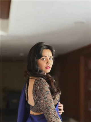 तुझे देखा तो ये जाना सनम...! - Marathi News | तुझे देखा तो ये जाना सनम...! | Latest Photos at Lokmat.com