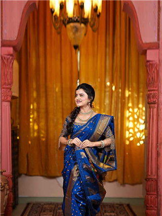 श्री सखी...! - Marathi News | श्री सखी...! | Latest Photos at Lokmat.com