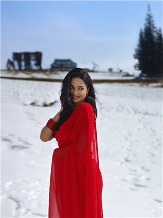 कश्मीर की कली...! - Marathi News | कश्मीर की कली...! | Latest Photos at Lokmat.com