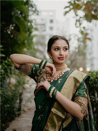 जरा हसली, जरा खुलली... तुझ्या रंगी सांज रंगली - Marathi News | जरा हसली, जरा खुलली... तुझ्या रंगी सांज रंगली | Latest Photos at Lokmat.com