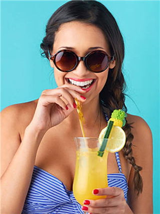 उन्हाळ्यासाठी ६ घरगुती कुलर ड्रिंक्स - Marathi News | उन्हाळ्यासाठी ६ घरगुती कुलर ड्रिंक्स | Latest Photos at Lokmat.com उन्हाळ्यासाठी ६ घरगुती कुलर ड्रिंक्स - Marathi News | उन्हाळ्यासाठी ६ घरगुती कुलर ड्रिंक्स | Latest Photos at Lokmat.com