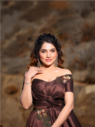 'बिग बॉस' गाजवणाऱ्या जान्हवी किल्लेकरचं ग्लॅमरस फोटोशूट! - Marathi News | 'बिग बॉस' गाजवणाऱ्या जान्हवी किल्लेकरचं ग्लॅमरस फोटोशूट! | Latest Photos at Lokmat.com