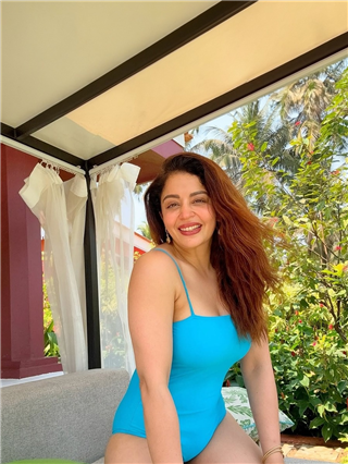 बाबो! मोनोकिनीमध्ये बोल्ड झाली नेहा - Marathi News | बाबो! मोनोकिनीमध्ये बोल्ड झाली नेहा | Latest Photos at Lokmat.com