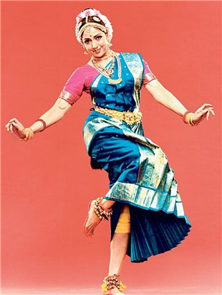 त्यांच्यावरची नजर हटत नाही! बाॉलिवूडच्या अस्सल नृत्यांगना - Marathi News | त्यांच्यावरची नजर हटत नाही! बाॉलिवूडच्या अस्सल नृत्यांगना | Latest Photos at Lokmat.com