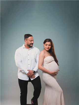 'गुलाबी साडी' फेम अभिनेत्री झाली आई! - Marathi News | 'गुलाबी साडी' फेम अभिनेत्री झाली आई! | Latest Photos at Lokmat.com