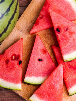 टरबूजाच्या बिया खाल्ल्या तर...? - Marathi News | टरबूजाच्या बिया खाल्ल्या तर...? | Latest Photos at Lokmat.com टरबूजाच्या बिया खाल्ल्या तर...? - Marathi News | टरबूजाच्या बिया खाल्ल्या तर...? | Latest Photos at Lokmat.com