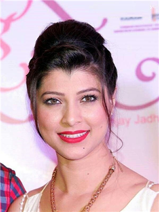 'या' शेड्सच्या लिपस्टिक महिलांकडे असायलाच हव्या! - Marathi News | 'या' शेड्सच्या लिपस्टिक महिलांकडे असायलाच हव्या! | Latest Photos at Lokmat.com 'या' शेड्सच्या लिपस्टिक महिलांकडे असायलाच हव्या! - Marathi News | 'या' शेड्सच्या लिपस्टिक महिलांकडे असायलाच हव्या! | Latest Photos at Lokmat.com