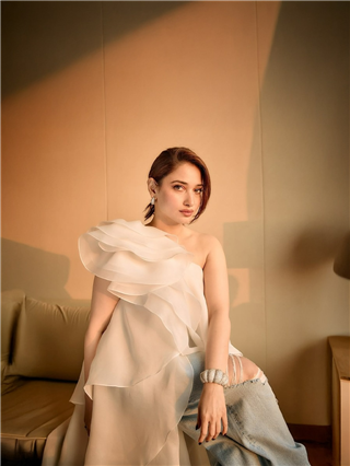 'मिल्क ब्यूटी' तमन्ना भाटियाचं वय किती? - Marathi News | 'मिल्क ब्यूटी' तमन्ना भाटियाचं वय किती? | Latest Photos at Lokmat.com