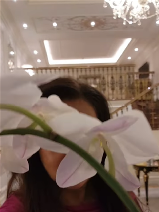 पतीनं धोका दिला तर अभिनेत्रीनेही केलं एक्स्ट्रा मॅरिटल अफेअर - Marathi News | पतीनं धोका दिला तर अभिनेत्रीनेही केलं एक्स्ट्रा मॅरिटल अफेअर | Latest Photos at Lokmat.com