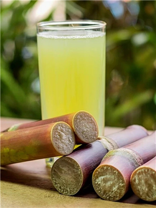 उसाचा रस पिणं ‘या’ प्रकारच्या लोकांच्या बेततं जीवावर! - Marathi News | उसाचा रस पिणं ‘या’ प्रकारच्या लोकांच्या बेततं जीवावर! | Latest Photos at Lokmat.com उसाचा रस पिणं ‘या’ प्रकारच्या लोकांच्या बेततं जीवावर! - Marathi News | उसाचा रस पिणं ‘या’ प्रकारच्या लोकांच्या बेततं जीवावर! | Latest Photos at Lokmat.com