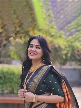 "लग्नाआधीच एक मुलगा, मी १५-१६ मुलांची आई"- प्रार्थना बेहेरे - Marathi News | "लग्नाआधीच एक मुलगा, मी १५-१६ मुलांची आई"- प्रार्थना बेहेरे | Latest Photos at Lokmat.com