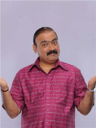 अभिनेते मकरंद अनासपुरे यांचं शिक्षण किती आणि कुठे झालंय माहितीये? - Marathi News | अभिनेते मकरंद अनासपुरे यांचं शिक्षण किती आणि कुठे झालंय माहितीये? | Latest Photos at Lokmat.com