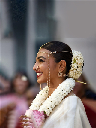 विदेशी गायकासोबत राधिका आपटेनं थाटलाय संसार - Marathi News | विदेशी गायकासोबत राधिका आपटेनं थाटलाय संसार | Latest Photos at Lokmat.com