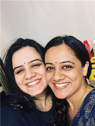 स्पृहाच्या बहिणीला पाहिलंत का? - Marathi News | स्पृहाच्या बहिणीला पाहिलंत का? | Latest Photos at Lokmat.com