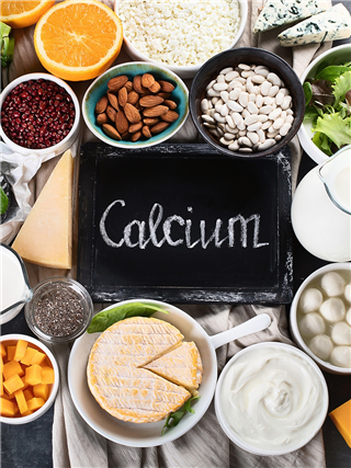 वयानुसार आपल्या शरीराला दररोज किती कॅल्शियम लागते? - Marathi News | वयानुसार आपल्या शरीराला दररोज किती कॅल्शियम लागते? | Latest Photos at Lokmat.com वयानुसार आपल्या शरीराला दररोज किती कॅल्शियम लागते? - Marathi News | वयानुसार आपल्या शरीराला दररोज किती कॅल्शियम लागते? | Latest Photos at Lokmat.com