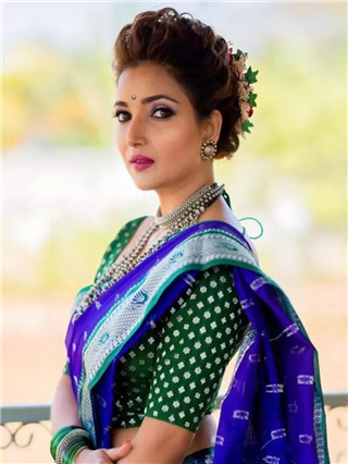 निळ्या साडीतले मोहक सौंदर्य: दसऱ्याला करू शकता असे ७ मराठी लूक - Marathi News | निळ्या साडीतले मोहक सौंदर्य: दसऱ्याला करू शकता असे ७ मराठी लूक | Latest Photos at Lokmat.com निळ्या साडीतले मोहक सौंदर्य: दसऱ्याला करू शकता असे ७ मराठी लूक - Marathi News | निळ्या साडीतले मोहक सौंदर्य: दसऱ्याला करू शकता असे ७ मराठी लूक | Latest Photos at Lokmat.com