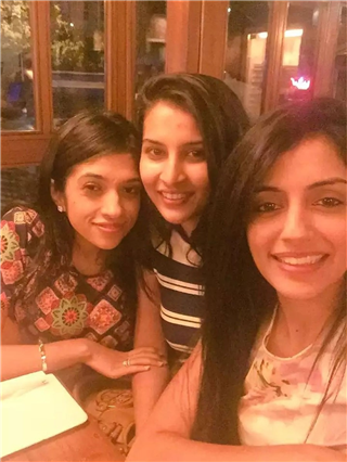 कोण आहेत भक्ती मोदी? मुकेश अंबानींच्या कंपनीत सोपवलंय महत्त्वाचं काम - Marathi News | कोण आहेत भक्ती मोदी? मुकेश अंबानींच्या कंपनीत सोपवलंय महत्त्वाचं काम | Latest Photos at Lokmat.com