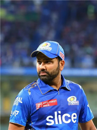 Mumbai Indians ने खरेदी केलेले महागडे खेळाडू, रोहितचा क्रमांक चौथा - Marathi News | Mumbai Indians ने खरेदी केलेले महागडे खेळाडू, रोहितचा क्रमांक चौथा | Latest Photos at Lokmat.com