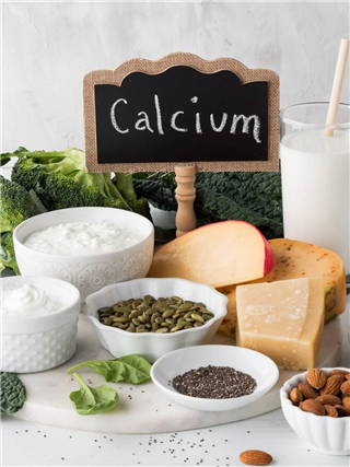 दुधापेक्षा जास्त कॅल्शियम देतात ८ शाकाहारी पदार्थ - Marathi News | दुधापेक्षा जास्त कॅल्शियम देतात ८ शाकाहारी पदार्थ | Latest Photos at Lokmat.com दुधापेक्षा जास्त कॅल्शियम देतात ८ शाकाहारी पदार्थ - Marathi News | दुधापेक्षा जास्त कॅल्शियम देतात ८ शाकाहारी पदार्थ | Latest Photos at Lokmat.com