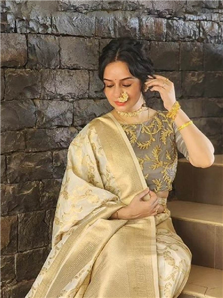 'ओ बनारसीयां...' सुखदाच्या अदांनी चाहते घायाळ - Marathi News | 'ओ बनारसीयां...' सुखदाच्या अदांनी चाहते घायाळ | Latest Photos at Lokmat.com