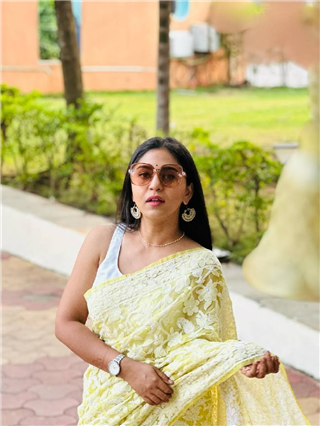 तेनू काला चष्मा...! - Marathi News | तेनू काला चष्मा...! | Latest Photos at Lokmat.com