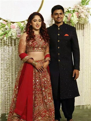 माधुरी ते कंगना, पाहा आयरा खानच्या लग्नातले चमचमते घागरे.. - Marathi News | माधुरी ते कंगना, पाहा आयरा खानच्या लग्नातले चमचमते घागरे.. | Latest Photos at Lokmat.com माधुरी ते कंगना, पाहा आयरा खानच्या लग्नातले चमचमते घागरे.. - Marathi News | माधुरी ते कंगना, पाहा आयरा खानच्या लग्नातले चमचमते घागरे.. | Latest Photos at Lokmat.com