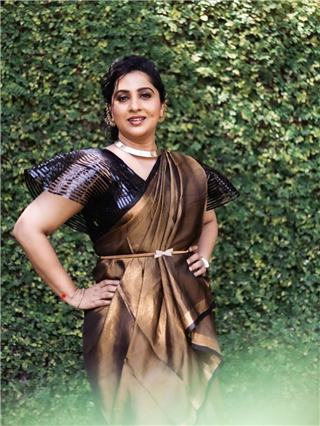 एवढे सुंदर फोटो की हीच अरुंधती आहे यावर विश्वास ठेवणं कठीण! - Marathi News | एवढे सुंदर फोटो की हीच अरुंधती आहे यावर विश्वास ठेवणं कठीण! | Latest Photos at Lokmat.com
