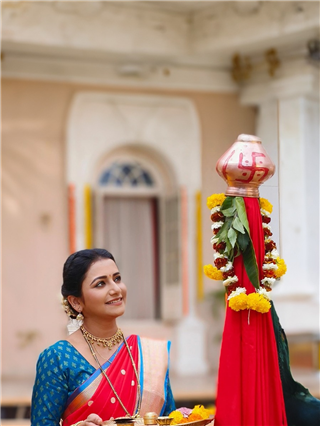 समृद्धीची गुढी उभारू, आला चैत्र पाडवा.. - Marathi News | समृद्धीची गुढी उभारू, आला चैत्र पाडवा.. | Latest Photos at Lokmat.com