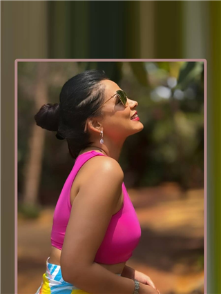 तेनु काला चष्मा...! - Marathi News | तेनु काला चष्मा...! | Latest Photos at Lokmat.com
